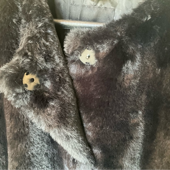 Banana Republic Black faux fur coat - Picture 7 of 8